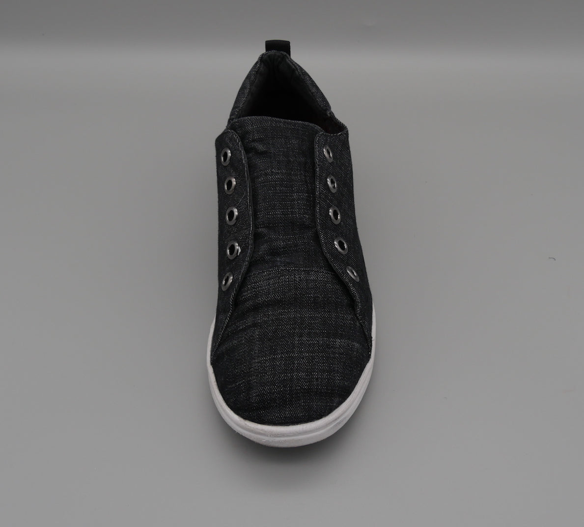 Momentum Slip-on Unisex Sneaker Black